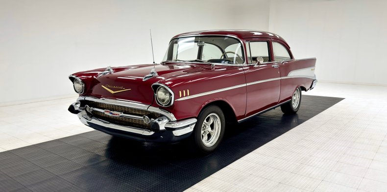 Unknown-210-1957-Ruby-Red-Metallic-Black-41