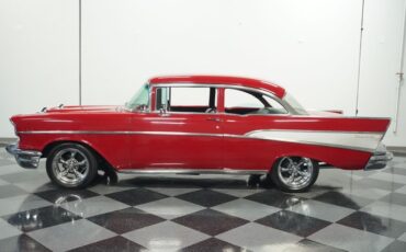 Unknown-210-1957-San-Marino-Red-Black