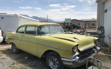 Unknown-210-1957-Yellow-Black-10