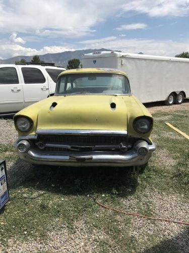 Unknown-210-1957-Yellow-Black-16