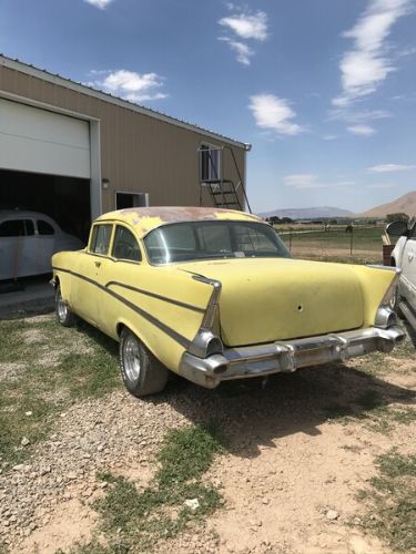 Unknown-210-1957-Yellow-Black-17