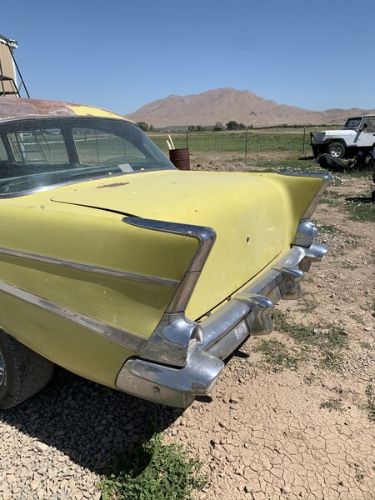 Unknown-210-1957-Yellow-Black-19