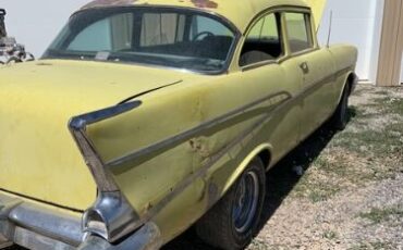 Unknown-210-1957-Yellow-Black-23
