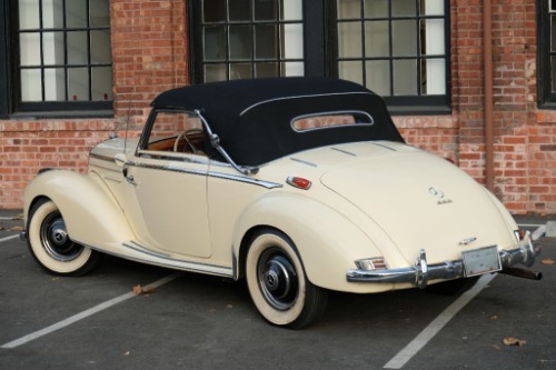 Unknown-220a-1952-Ivory-Red-4