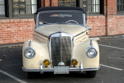 Unknown-220a-1952-Ivory-Red
