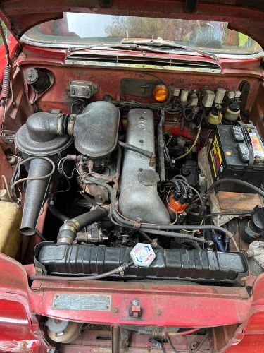 Unknown-220b-1961-RedBlack-8