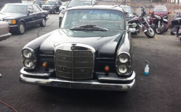 Unknown-220b-1963-Black-5
