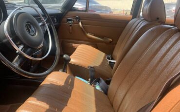 Unknown-220d-1972-Yellow-16