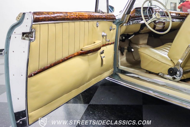 Unknown-220s-1959-Blue-Tan-1