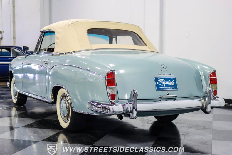 Unknown-220s-1959-Blue-Tan-23