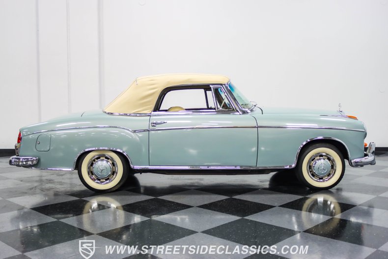 Unknown-220s-1959-Blue-Tan-26