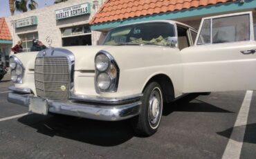 Unknown-220s-1961-1
