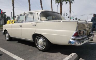 Unknown-220s-1961
