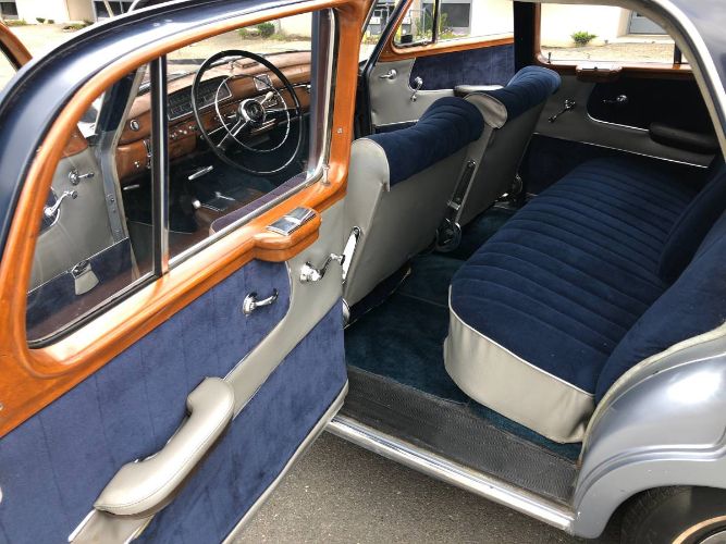 Unknown-220se-1959-2-Tone-Silver-BlueD-10