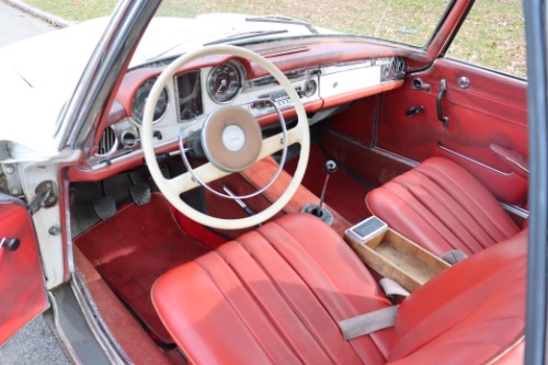 Unknown-230sl-1965-White-Red-5