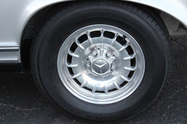 Unknown-230sl-1967-Silver-Blue-43