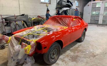 Unknown-240z-1970-Red-Black-10