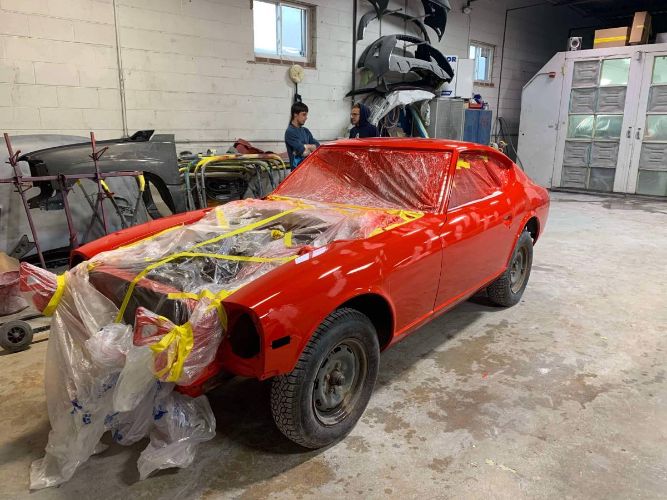 Unknown-240z-1970-Red-Black-10