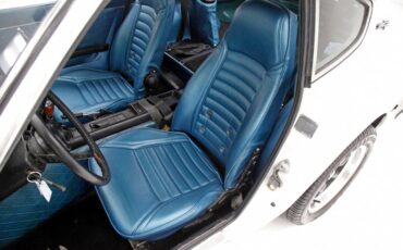 Unknown-240z-1970-White-Cobalt-Blue-15
