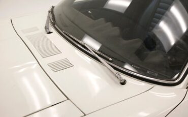 Unknown-240z-1970-White-Cobalt-Blue-2