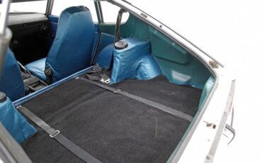 Unknown-240z-1970-White-Cobalt-Blue-26