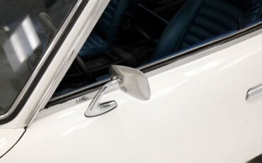 Unknown-240z-1970-White-Cobalt-Blue-4