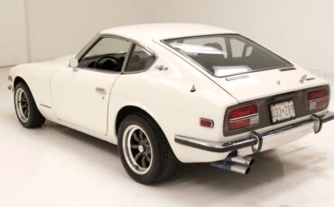 Unknown-240z-1970-White-Cobalt-Blue-44