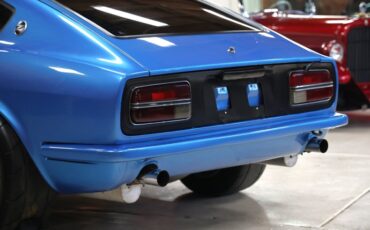 Unknown-240z-1972-Blue-Metallic-Black-10