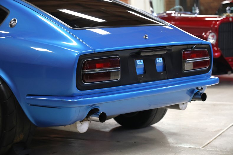Unknown-240z-1972-Blue-Metallic-Black-10