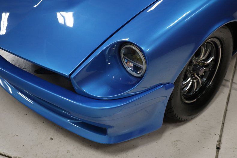 Unknown-240z-1972-Blue-Metallic-Black-12