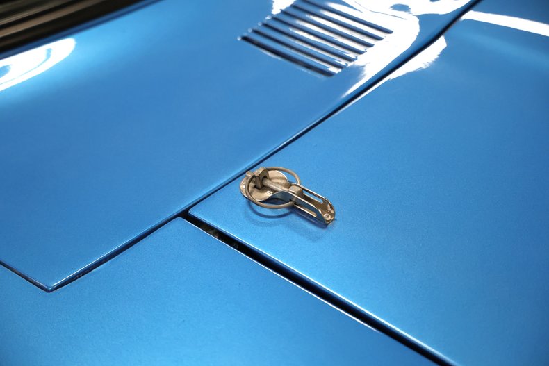 Unknown-240z-1972-Blue-Metallic-Black-15