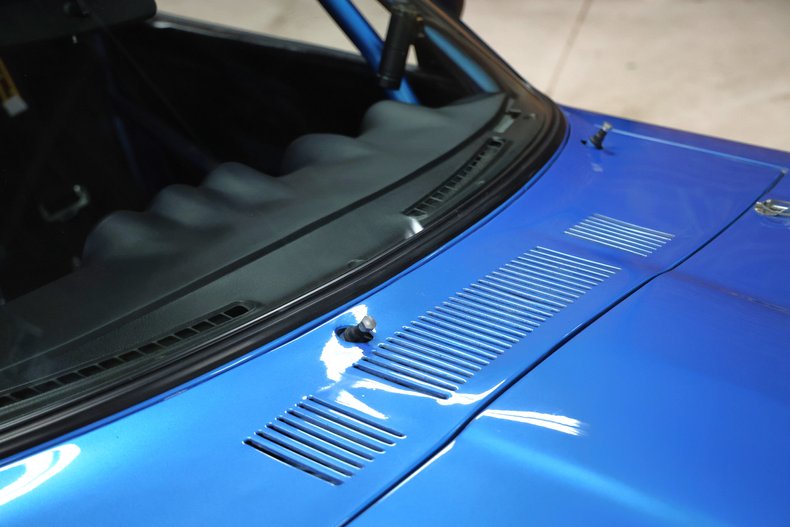 Unknown-240z-1972-Blue-Metallic-Black-16