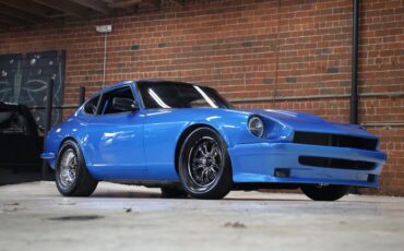 Unknown-240z-1972-Blue-Metallic-Black-2