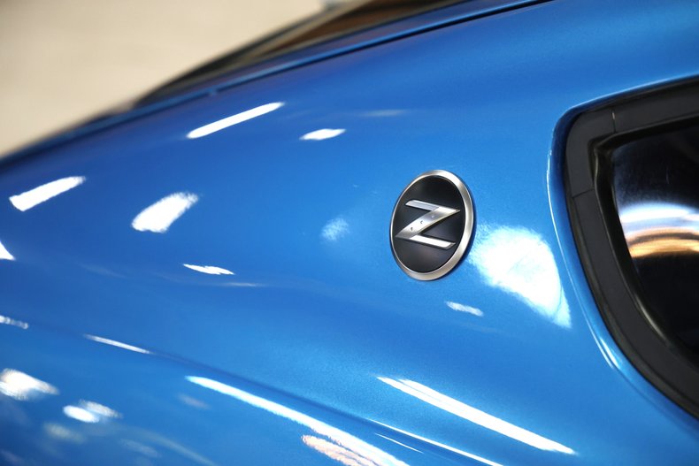 Unknown-240z-1972-Blue-Metallic-Black-23