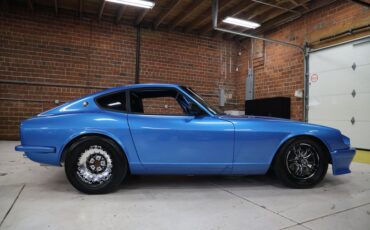 Unknown-240z-1972-Blue-Metallic-Black-27