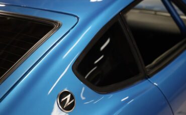 Unknown-240z-1972-Blue-Metallic-Black-31