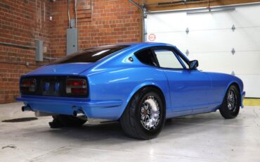 Unknown-240z-1972-Blue-Metallic-Black-33