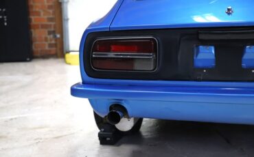 Unknown-240z-1972-Blue-Metallic-Black-37