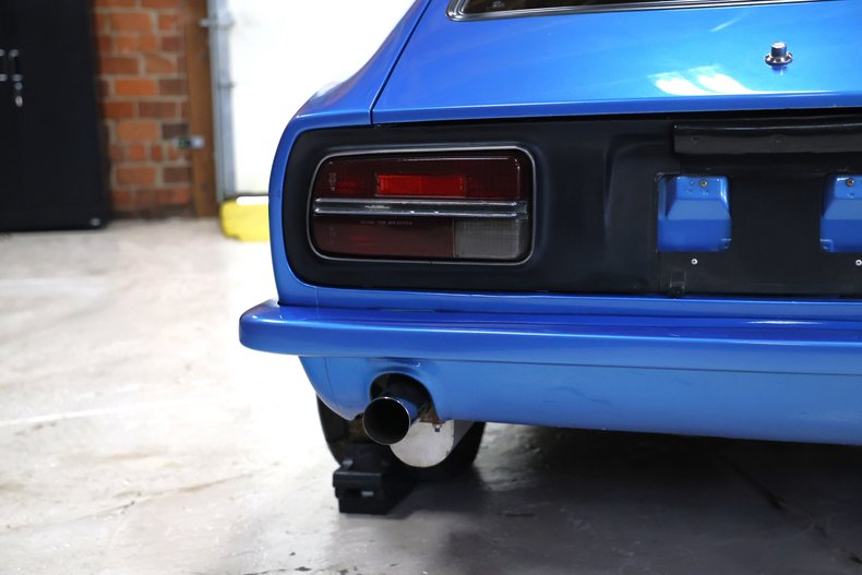 Unknown-240z-1972-Blue-Metallic-Black-37