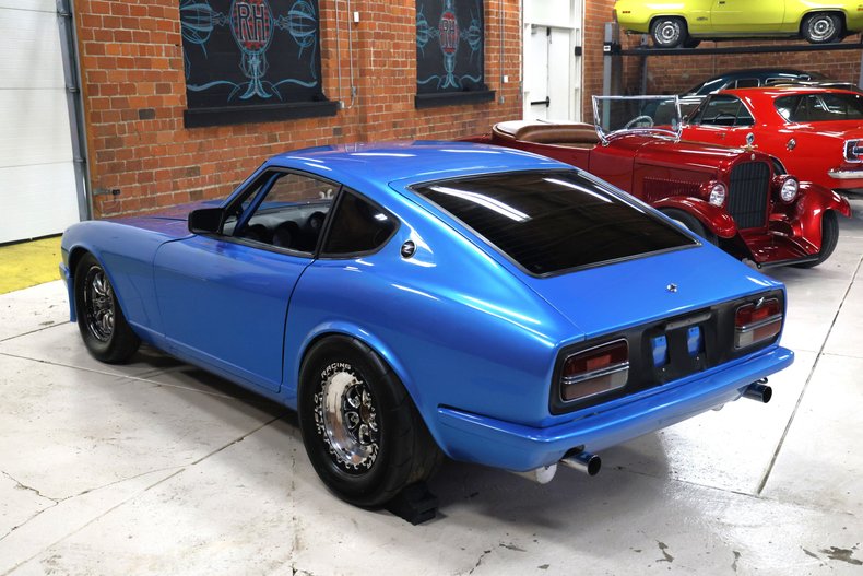 Unknown-240z-1972-Blue-Metallic-Black-46