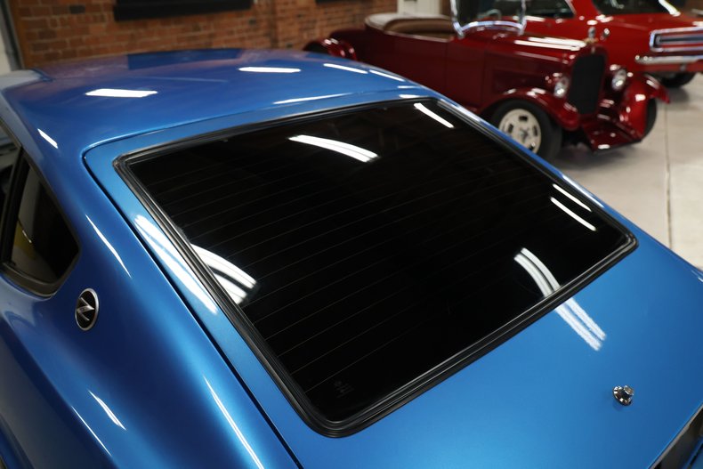 Unknown-240z-1972-Blue-Metallic-Black-47