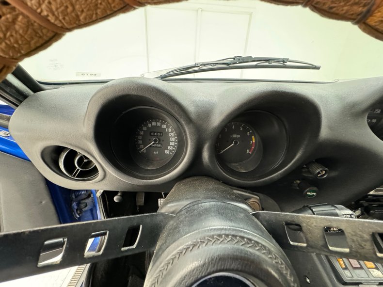Unknown-240z-1972-Medium-Blue-Black-4