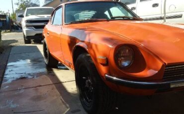 Unknown-240z-1973-Orange-22