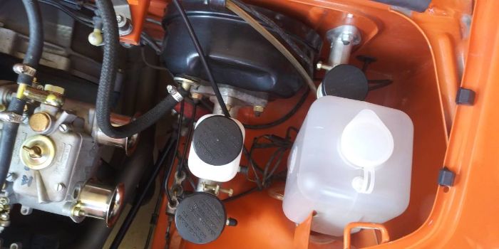 Unknown-240z-1973-Orange-3