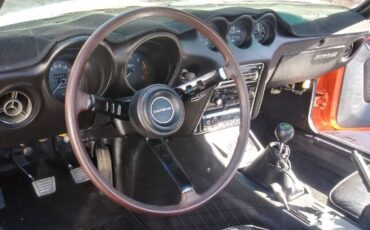 Unknown-240z-1973-Orange-9