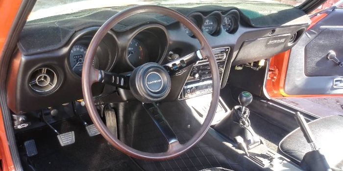 Unknown-240z-1973-Orange-9