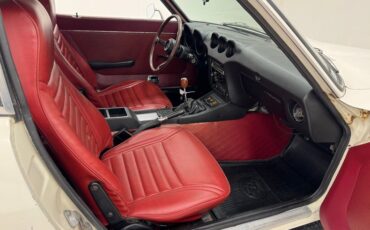 Unknown-240z-1973-White-Red-39