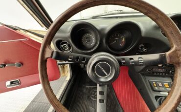 Unknown-240z-1973-White-Red-40