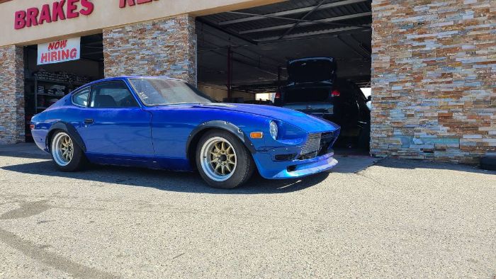 Unknown-240z-1974-Blue