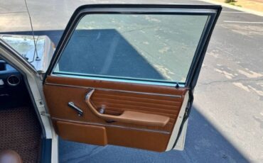 Unknown-2500-1970-Beige-Beige-10